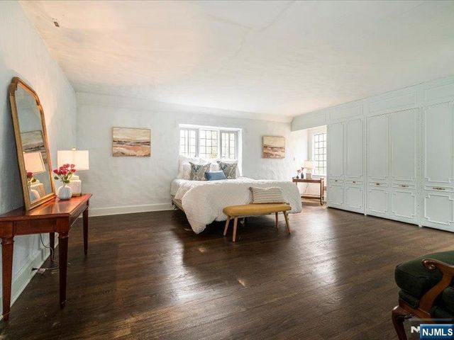 69 Stewart Road, Essex Fells, NJ 07021