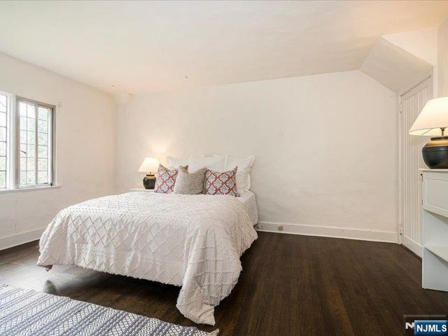 69 Stewart Road, Essex Fells, NJ 07021