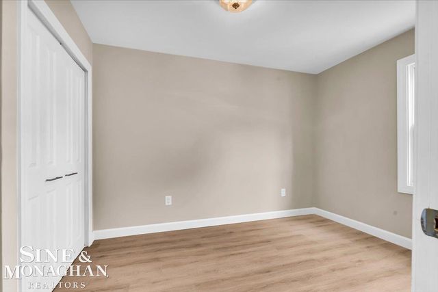 985 Fairledge Avenue, Lake Orion, MI 48362