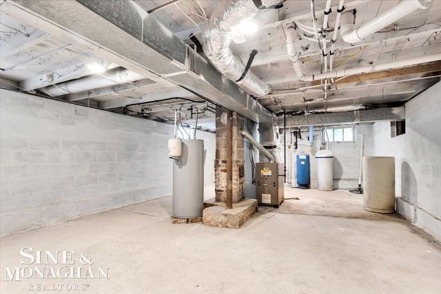 985 Fairledge Avenue, Lake Orion, MI 48362