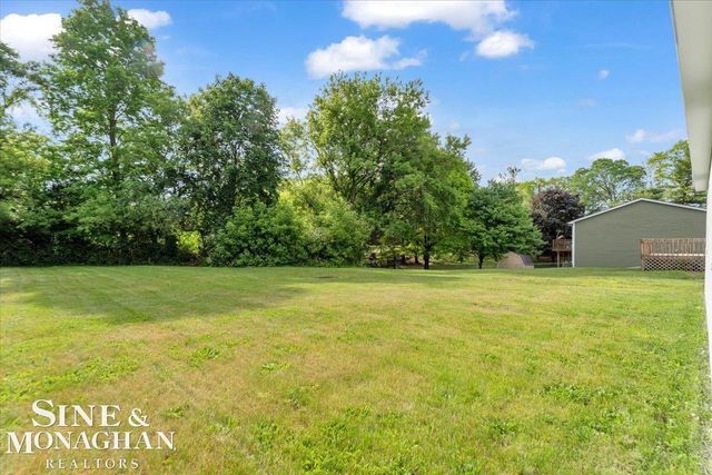 985 Fairledge Avenue, Lake Orion, MI 48362
