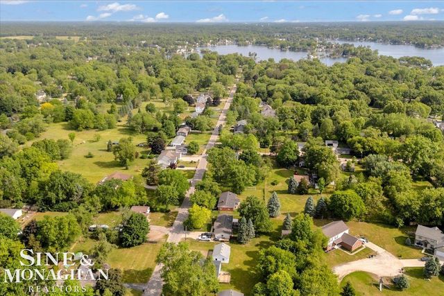 985 Fairledge Avenue, Lake Orion, MI 48362