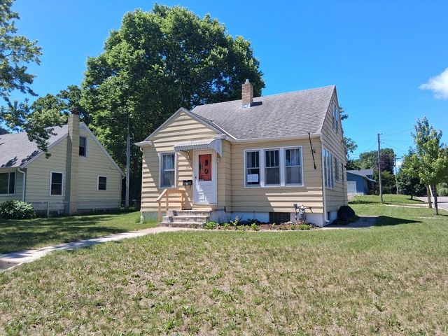 535 5th Avenue NE, Saint Cloud, MN 56304