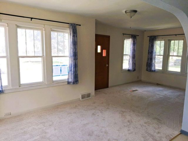 535 5th Avenue NE, Saint Cloud, MN 56304