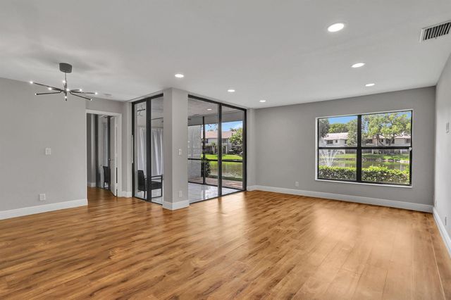 4771 NW 22nd Street 42121, Coconut Creek, FL 33063
