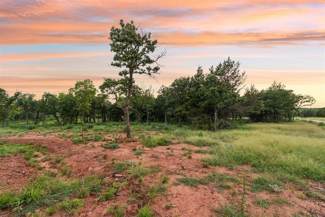 2001 Liberty Lake Trail, Guthrie, OK 73044