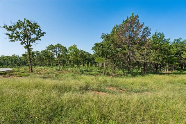 2001 Liberty Lake Trail, Guthrie, OK 73044