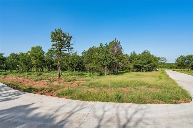 2001 Liberty Lake Trail, Guthrie, OK 73044