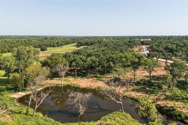 2001 Liberty Lake Trail, Guthrie, OK 73044