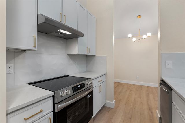 1702 Cinnamon PATH, Austin, TX 78704