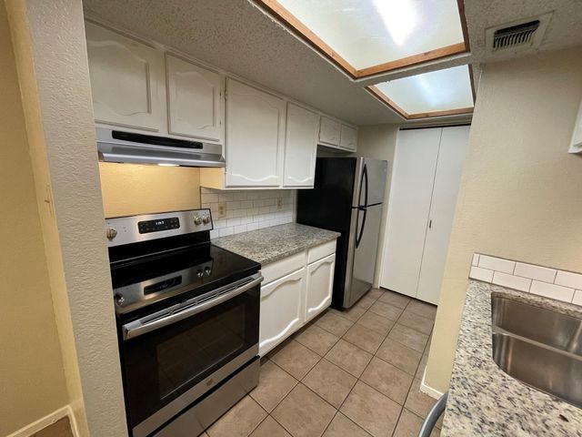 1702 Cinnamon PATH, Austin, TX 78704