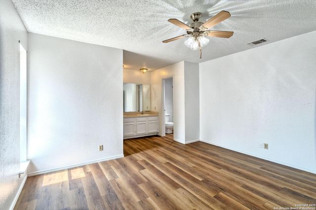 7026 Elmbank, San Antonio, TX 78244