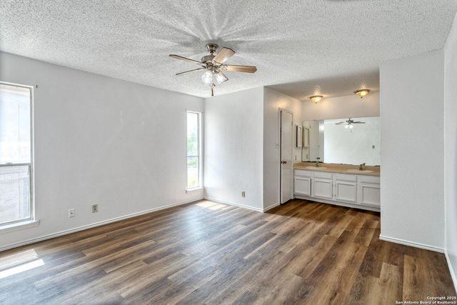 7026 Elmbank, San Antonio, TX 78244