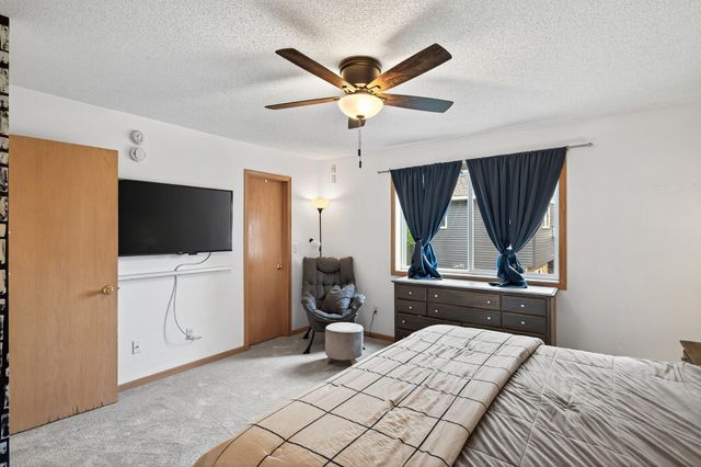 1820 Highland Trail, Saint Cloud, MN 56301