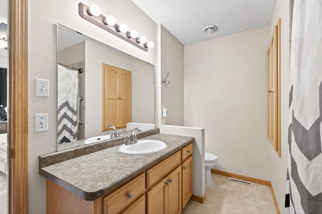 1820 Highland Trail, Saint Cloud, MN 56301