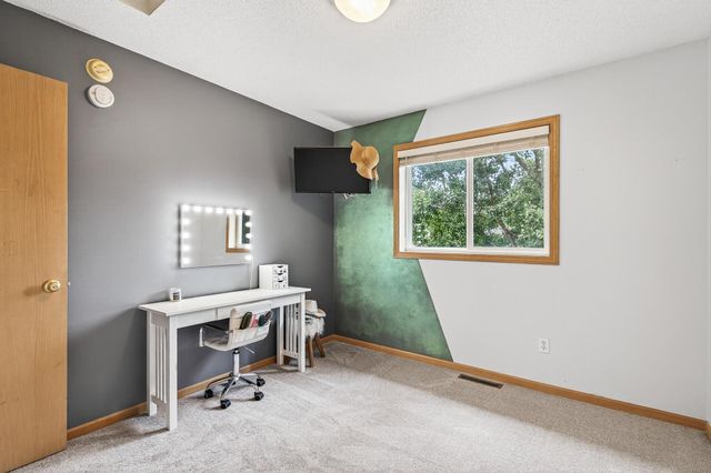 1820 Highland Trail, Saint Cloud, MN 56301