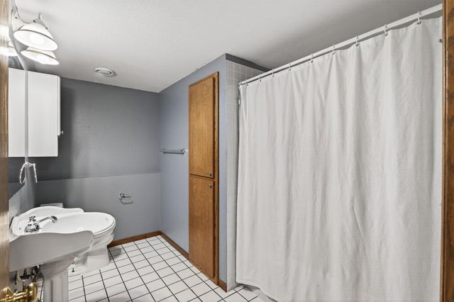 1820 Highland Trail, Saint Cloud, MN 56301