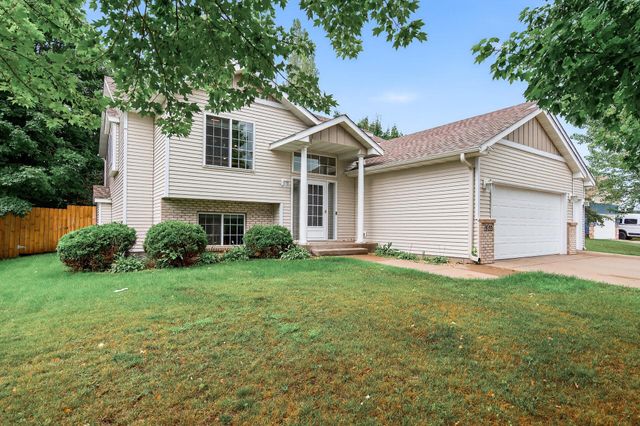 1820 Highland Trail, Saint Cloud, MN 56301