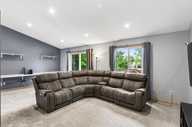 1820 Highland Trail, Saint Cloud, MN 56301