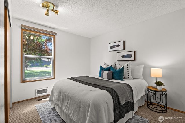 22108 SE 251st Court, Maple Valley, WA 98038