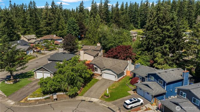 22108 SE 251st Court, Maple Valley, WA 98038