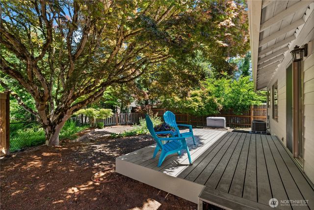 22108 SE 251st Court, Maple Valley, WA 98038
