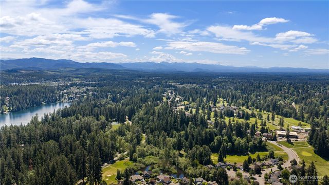 22108 SE 251st Court, Maple Valley, WA 98038