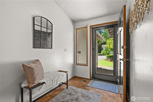 22108 SE 251st Court, Maple Valley, WA 98038