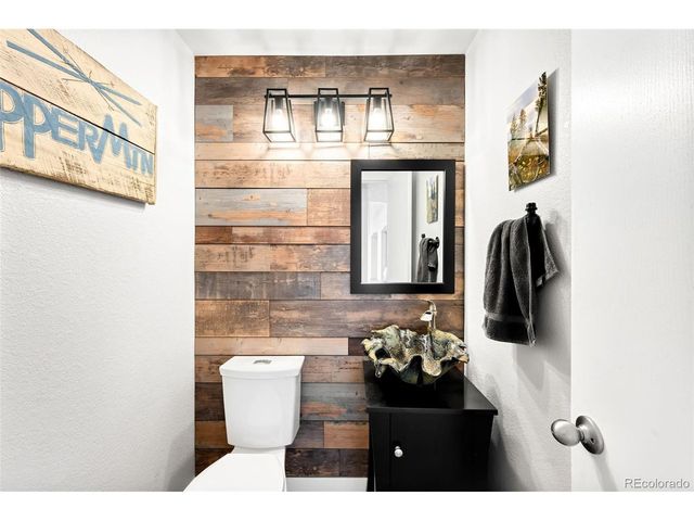 5547 Quail St, Arvada, CO 80002