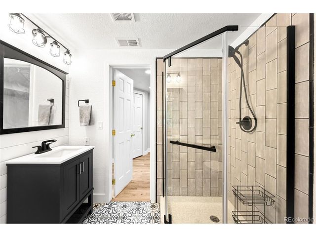 5547 Quail St, Arvada, CO 80002