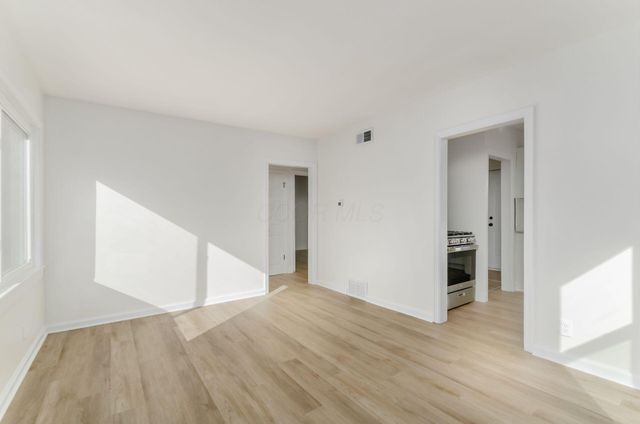 1944 E North Broadway Street, Columbus, OH 43224