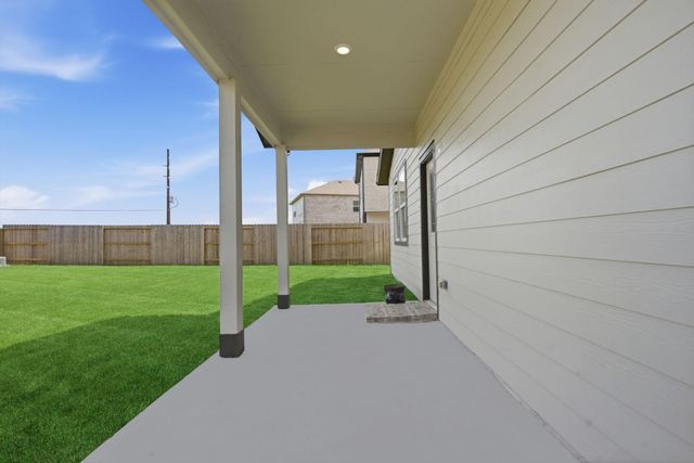 13727 Olympic River Ln Drive, Iowa Colony, TX 77583