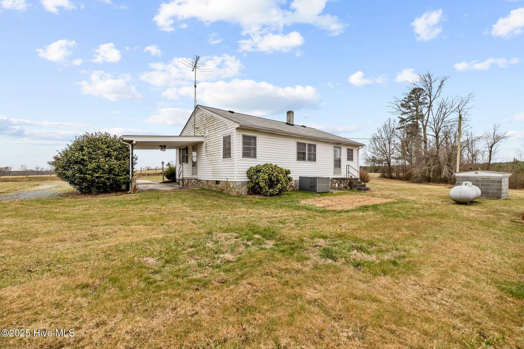 Image 12 of property listing at 1100 Ben Smith Road, Siler City, NC 27344
