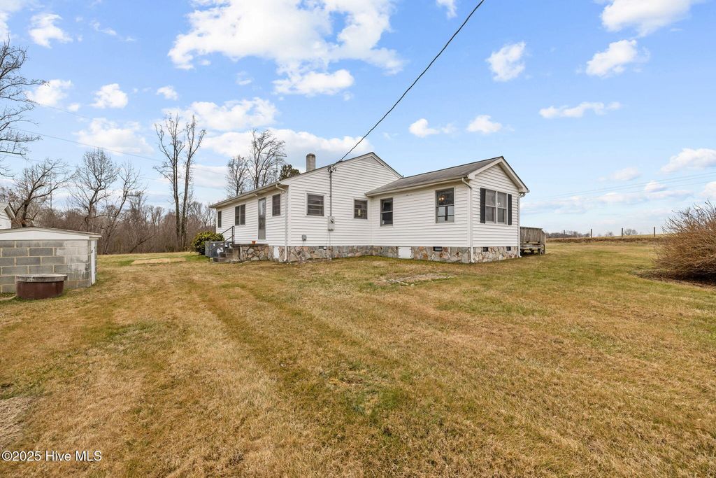 Image 13 of property listing at 1100 Ben Smith Road, Siler City, NC 27344