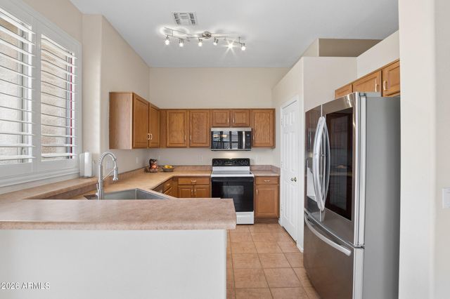 8864 E RED MOUNTAIN Lane, Gold Canyon, AZ 85118