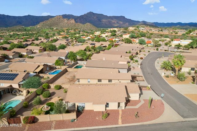 8864 E RED MOUNTAIN Lane, Gold Canyon, AZ 85118