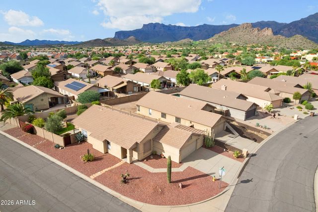 8864 E RED MOUNTAIN Lane, Gold Canyon, AZ 85118