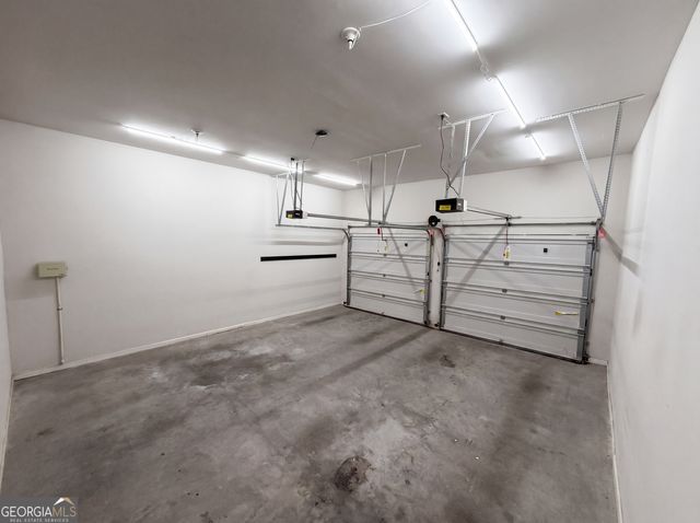 1231 Dunwoody Village Drive, Atlanta, GA 30338