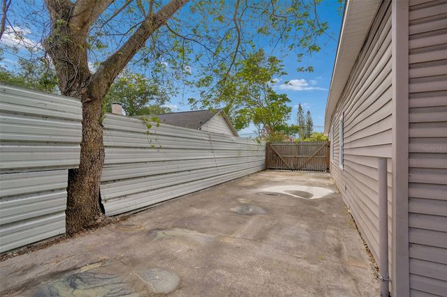 6443 31ST STREET N, St Petersburg, FL 33702