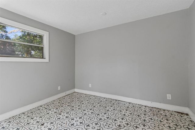 6443 31ST STREET N, St Petersburg, FL 33702