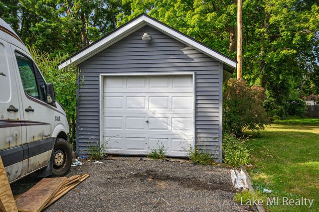 426 W Bridge Street, Plainwell City, MI 49080