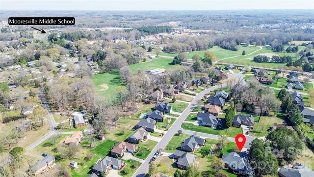 110 Buckthorn Court, Mooresville, NC 28115