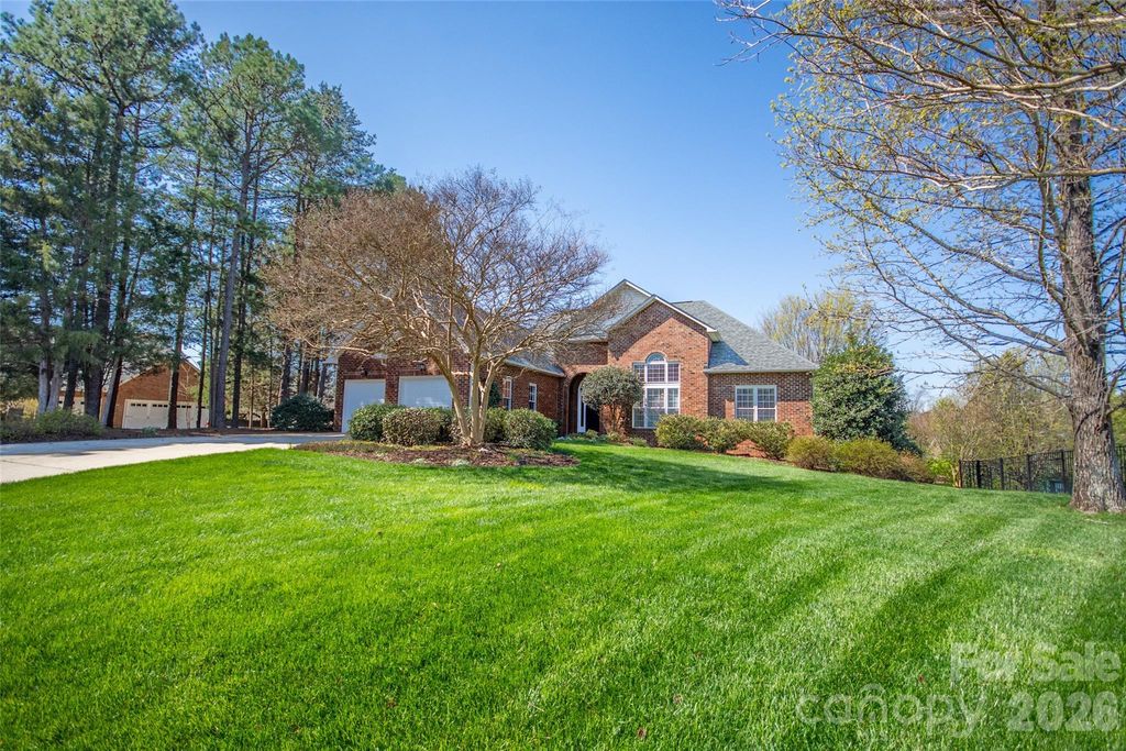 110 Buckthorn Court, Mooresville, NC 28115