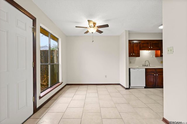 2334 Brightside Dr, Baton Rouge, LA 70820