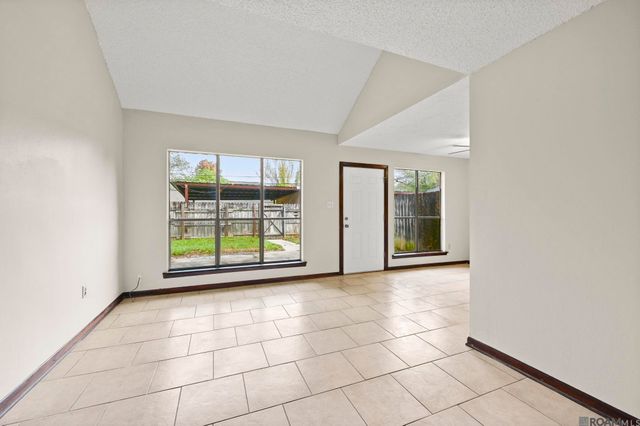 2334 Brightside Dr, Baton Rouge, LA 70820