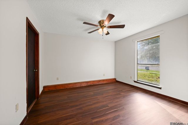 2334 Brightside Dr, Baton Rouge, LA 70820