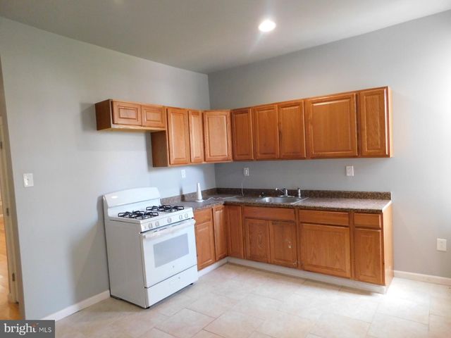 523 N 52ND ST, Philadelphia, PA 19131