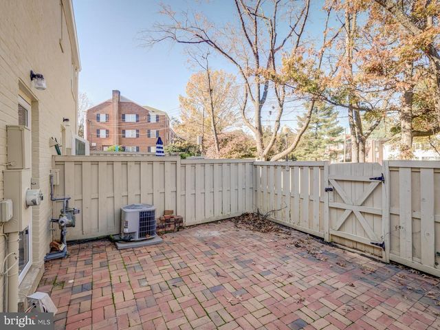 3838 JAY AVE, Alexandria, VA 22302