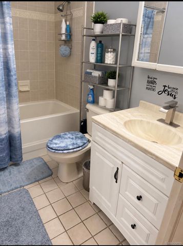 36250 Woodingham Street, Clinton Charter Township, MI 48035