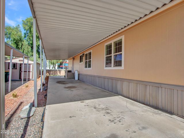 6227 N LITCHFIELD Road 1, Litchfield Park, AZ 85340